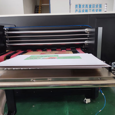 Un getto di inchiostro intelligente ondulato della stampatrice CMYK di Digital del passaggio